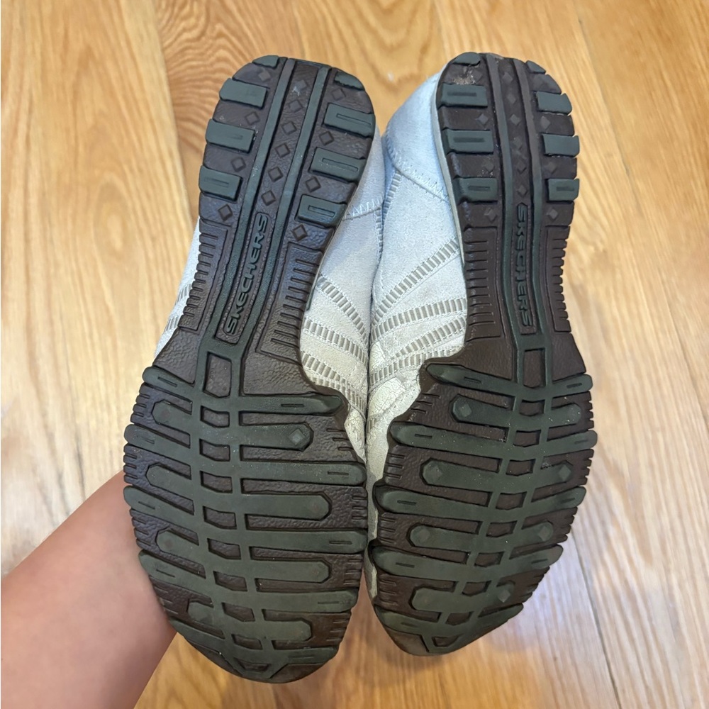Skechers Cream and Brown Slip Ons - Picture 3 of 5